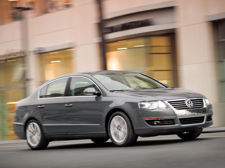  Volkswagen Passat 3.6 2006 года  (US) (фото 22 из 32)